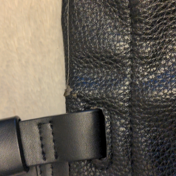 Large black BDG purse - Picture 7 of 7